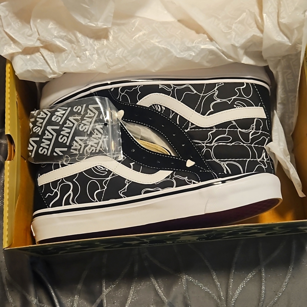 VANS X BAPE COLLAB SHOES... OFF THE WALL